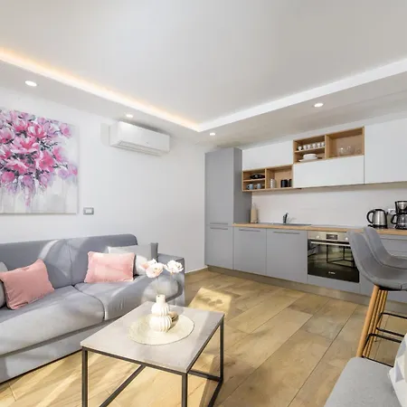 Lavanda Maslina - New Luxury Apartments Pula Exterior photo